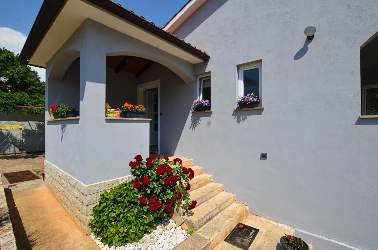 Noemi & Ana Apartment Rovinj Exterior photo