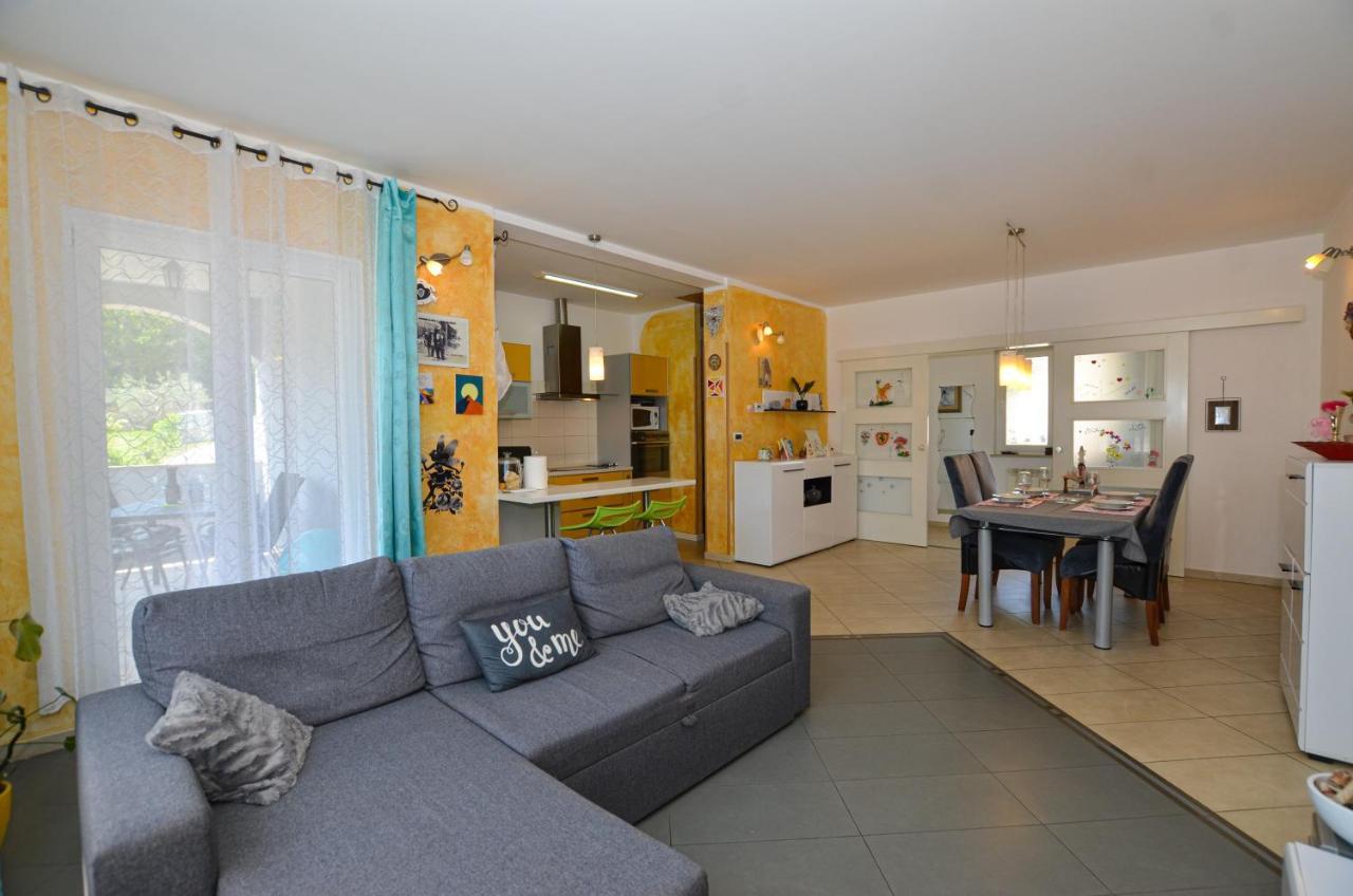 Noemi & Ana Apartment Rovinj Exterior photo